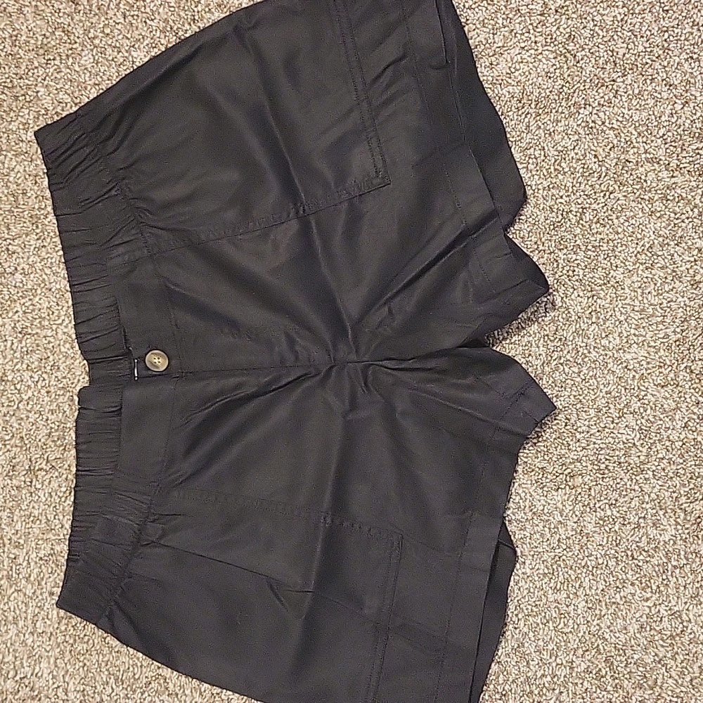 NWT Isabel Shorts